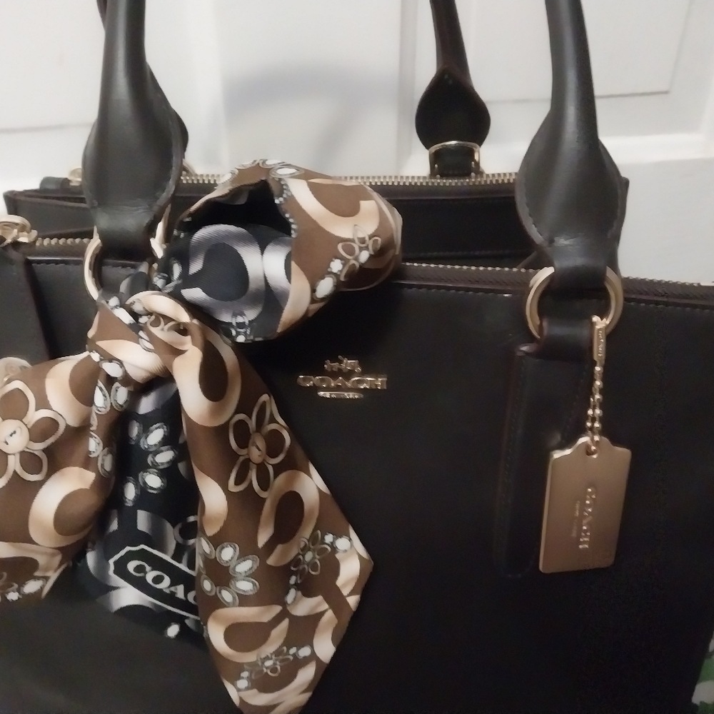 Coach Vintage Authentic Tote/Handbag VERY RARE EXC